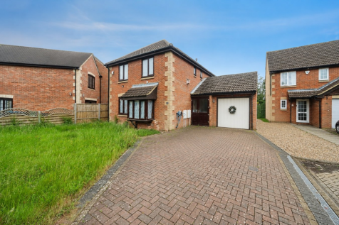 Wellfield Court, Willen, Milton Keynes, MK15