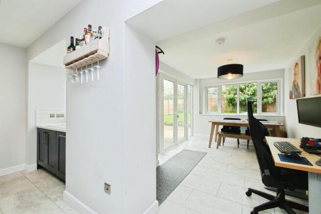 3 bed Detached for sale Image 7
