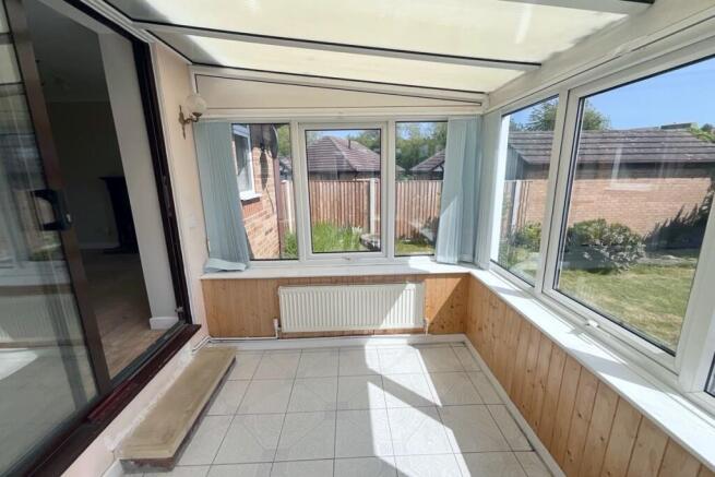 2 bed Bungalow for sale Image 6