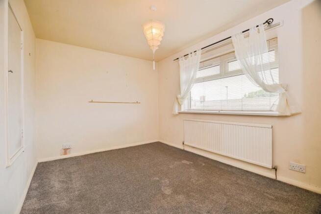 3 bed Terraced for sale Image 12