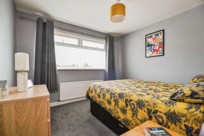 3 bed Semi-Detached for sale Image 11