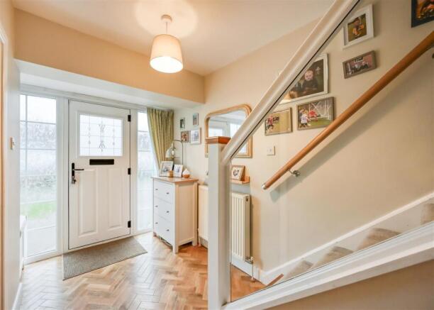 Lea Manor Drive, Wolverhampton photo 4