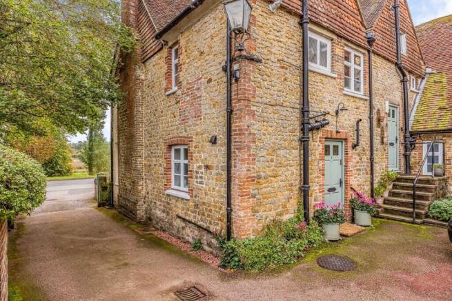 North Street, Midhurst, West Sussex, GU29 photo 2