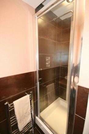En Suite Shower Aspe