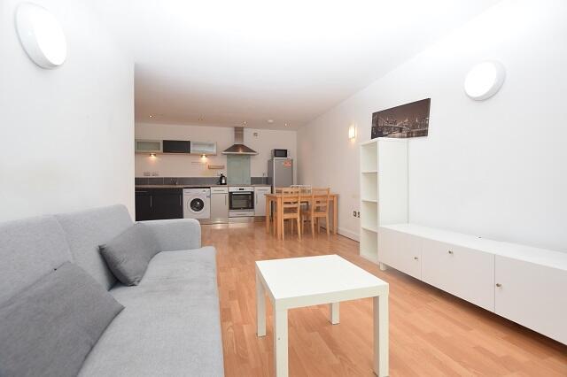1 bed Apartment to rent Image 4