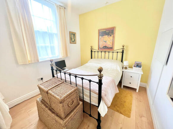 1 bed Ground Flat for sale Image 5