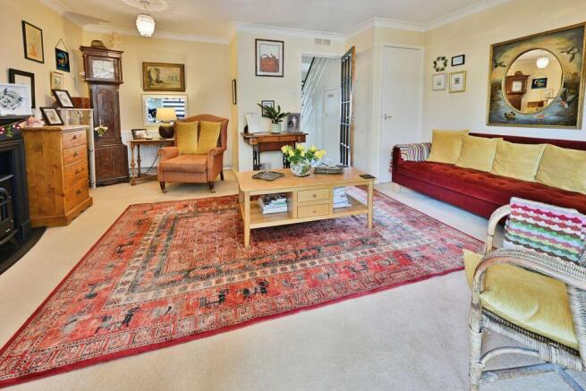 Martin Close, Cirencester, Gloucestershire photo 4