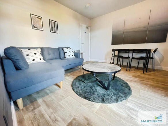 52660f99-Living 2...
