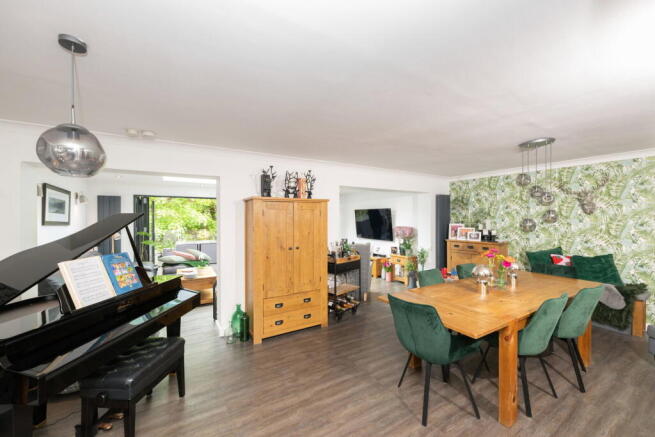 3 bed Detached for sale Image 5