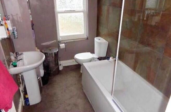 En-Suite Bathroom