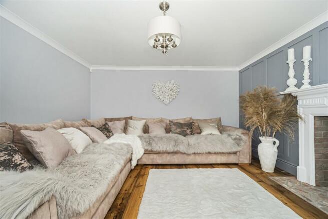 2 Cleveland Close38.jpg