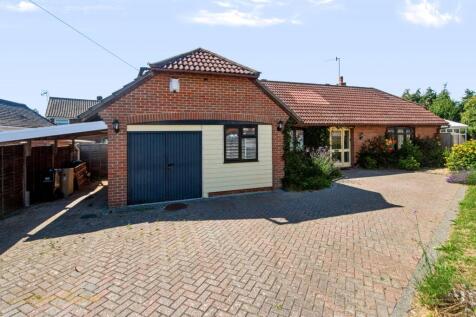 Barn Close, Wick, BN17