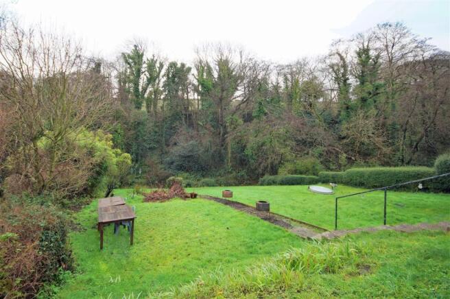 Garden Dec copy.jpg