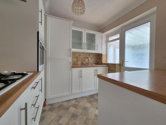 2 bed Semi-Detached Bungalow for sale Image 5