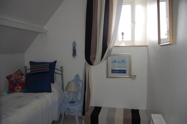 Bedroom 2: