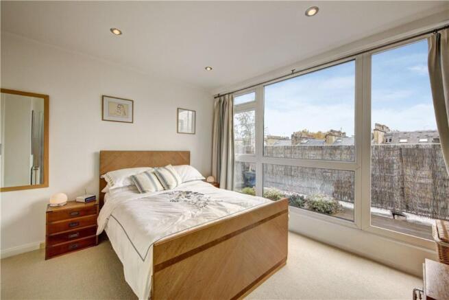 Bedroom: W2