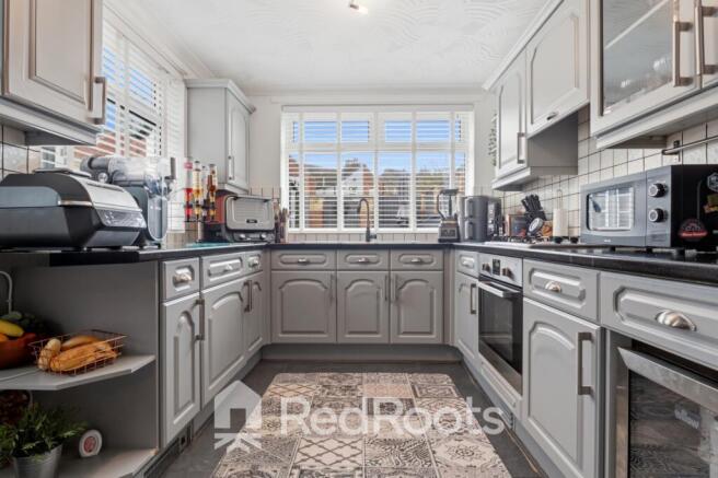 3 bed Terraced for sale Image 8