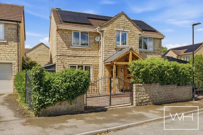 4 bed Detached for sale Image 9