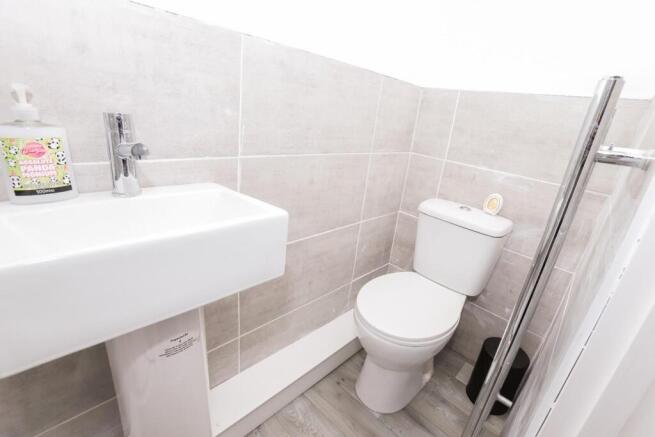 4 bed Terraced to rent Image 12