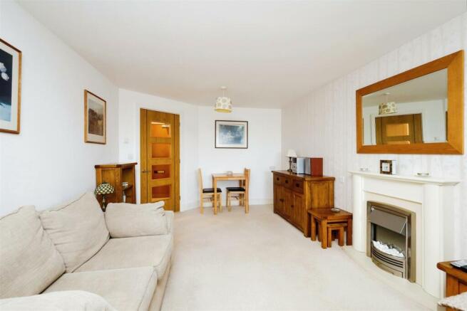 flat60martellocourt3-15jevingtongardenseastbourneb