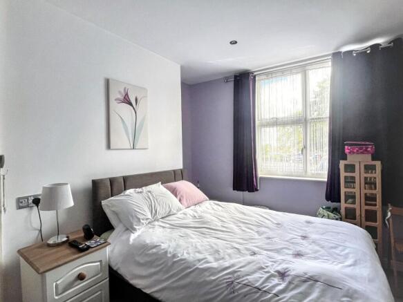 4 bed House for sale Image 5