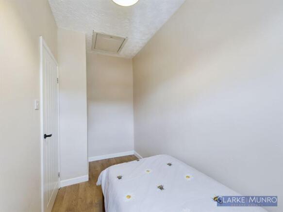 2 bed Terraced for sale Image 12