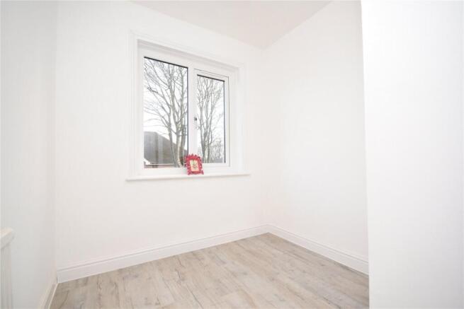 3 bed Semi-Detached to rent Image 9