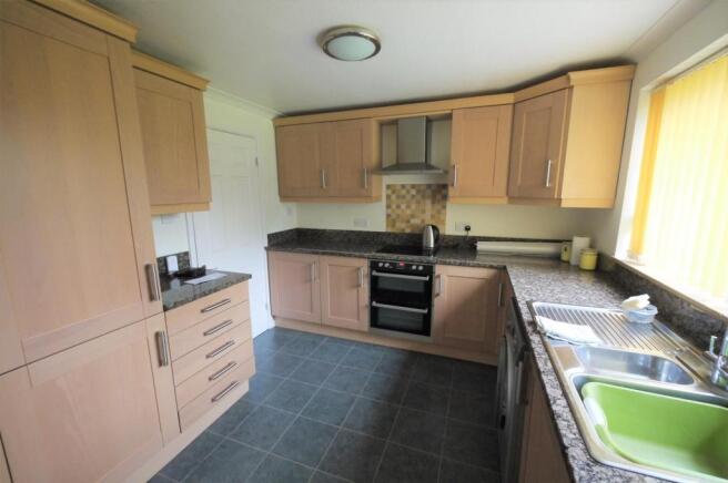 Fitted Kitchen:-