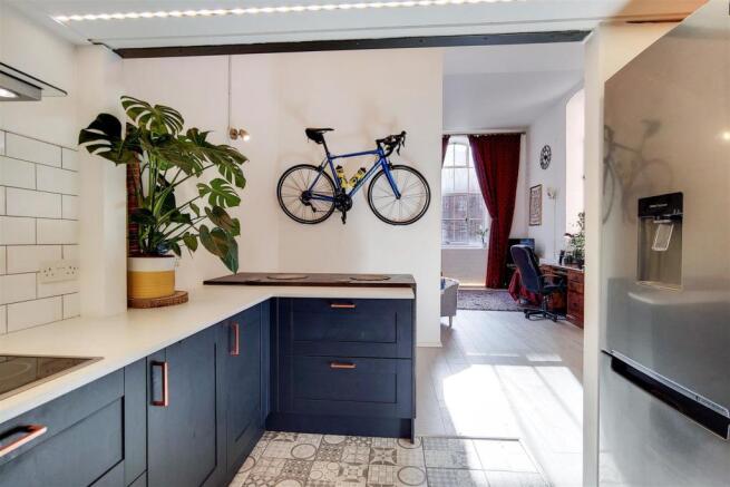 4_Kitchen-0.jpg