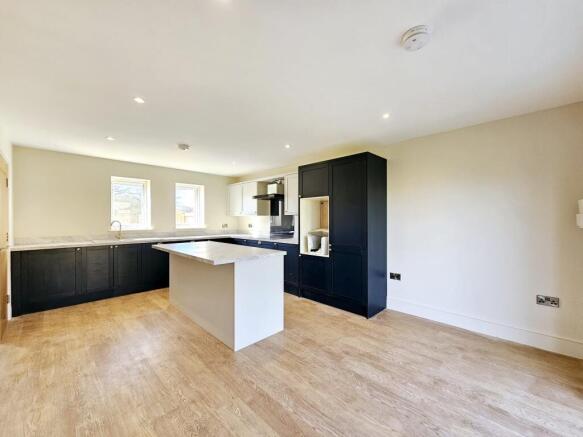 3 bed House for sale Image 4