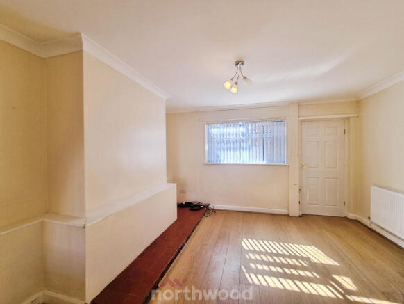 3 bed Terraced to rent Image 4