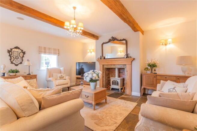 4 bed House for sale Image 12