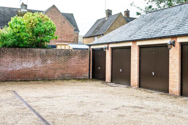 Garage & Driveway