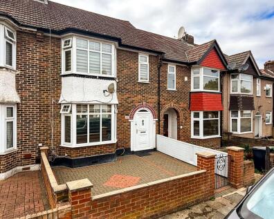 South Park Crescent, London, SE6
