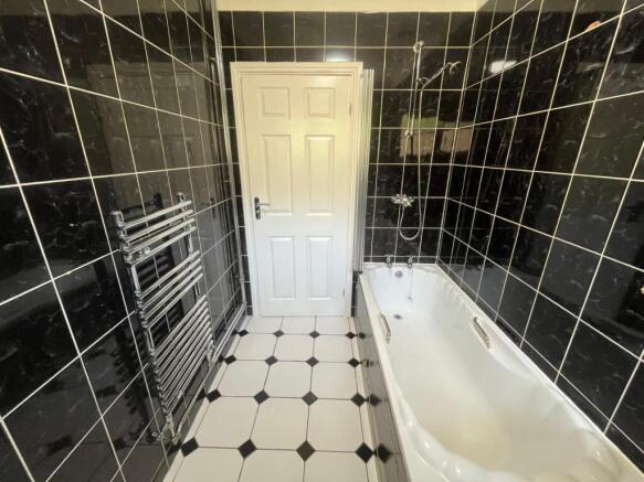 2 bed Bungalow to rent Image 6
