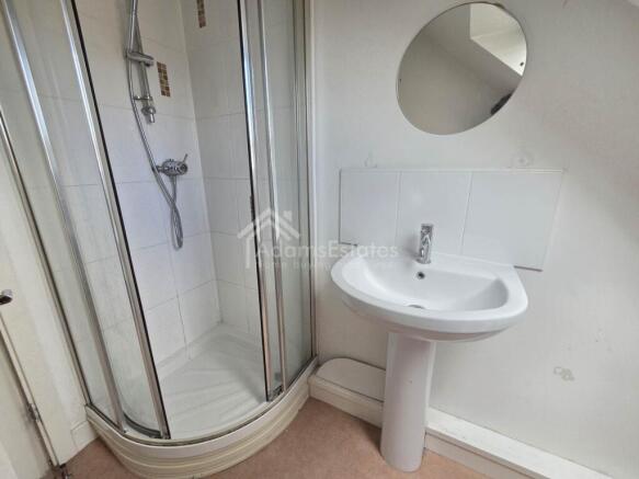 4 bed Terraced for sale Image 11