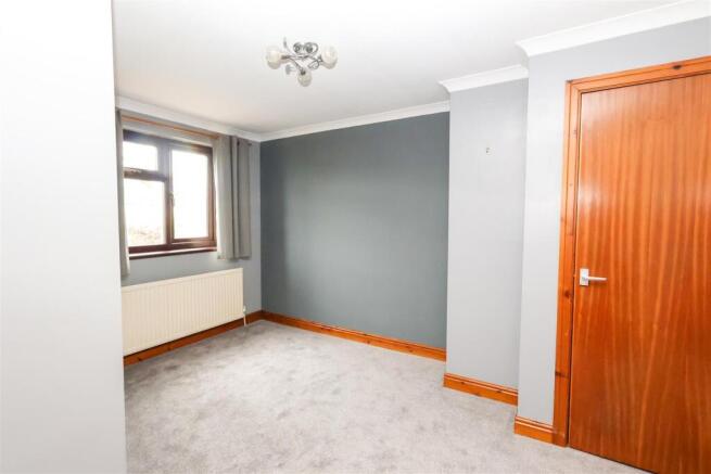 3 bed Semi-Detached for sale Image 12