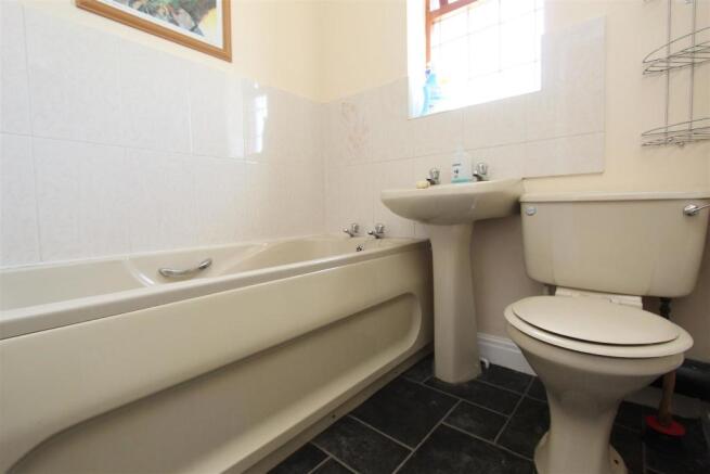 Bathroom.jpg