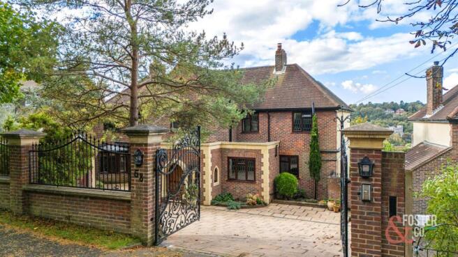 Surrenden Crescent, 58-007.jpg