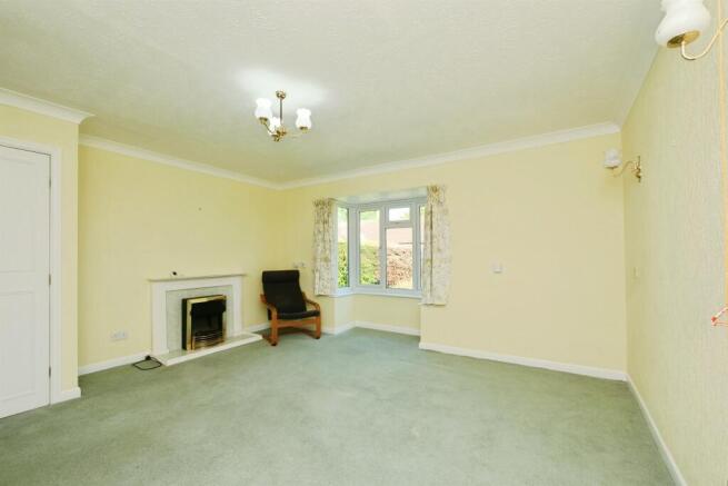 2 bed Retirement Property for sale Image 4