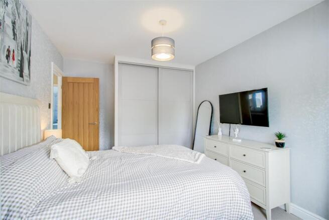 3 bed Semi-Detached for sale Image 11