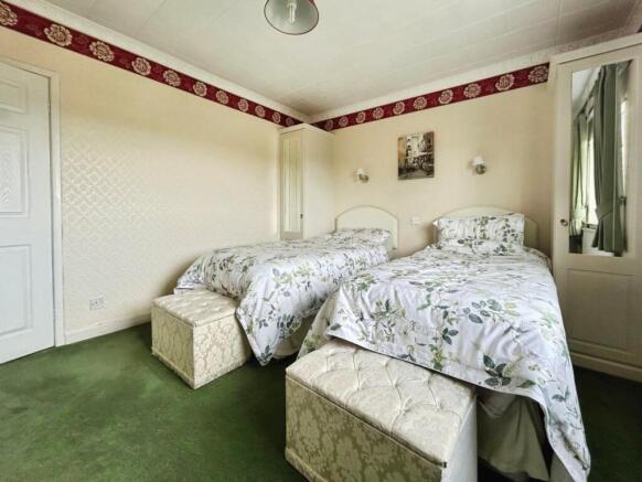 2 bed Apartment for sale Image 9