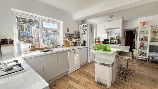 Kitchen/dining ro...
