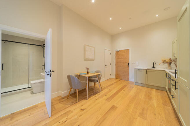1 bed Apartment to rent Image 5