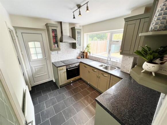 Kitchen A.JPG