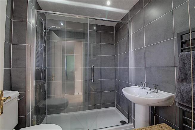 Bathroom (Family Bathroom)