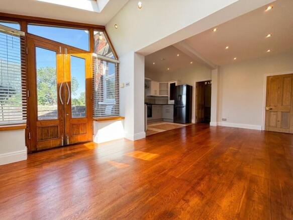 3 bed End of Terrace to rent Image 8