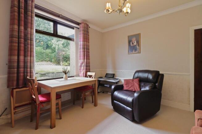 4 bed Semi-Detached for sale Image 11