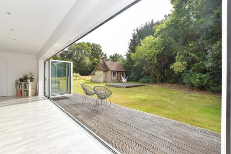 Snow Hill, Copthorne, Surrey