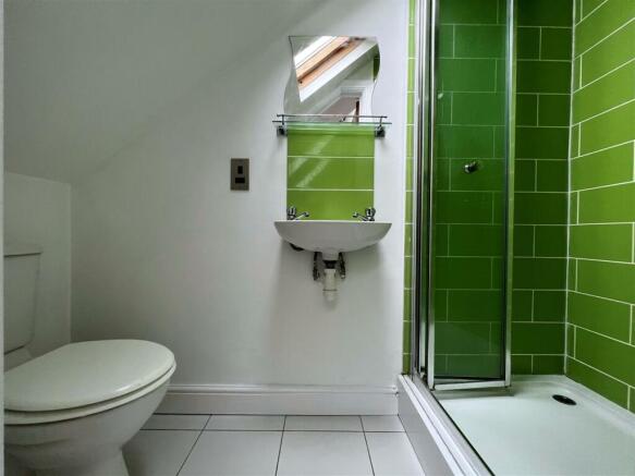 ensuite.jpg